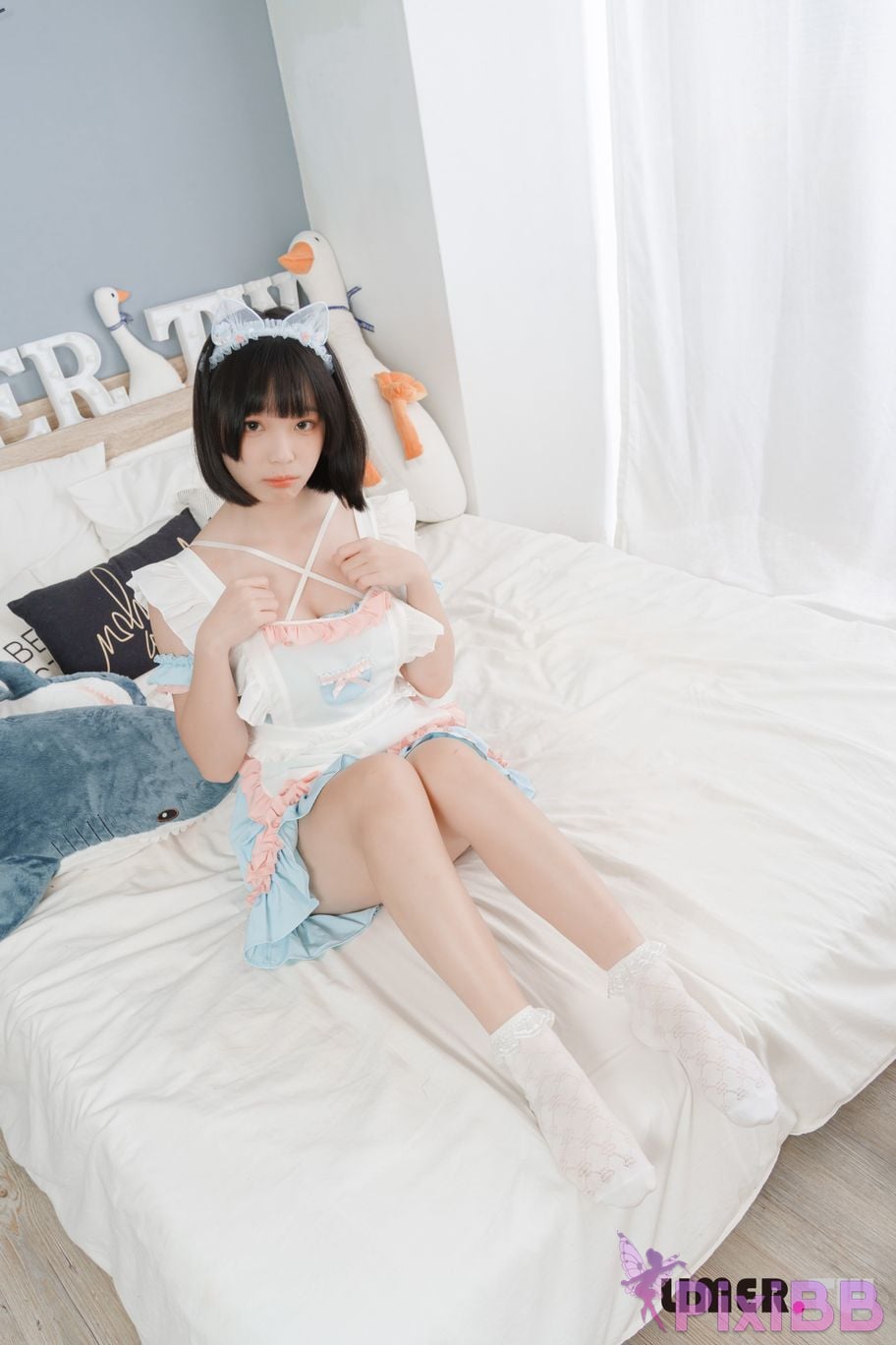 Limerence original No.055 of the maid dressed in soft European style and bare feet please enjoy master PixiBB.COM 015