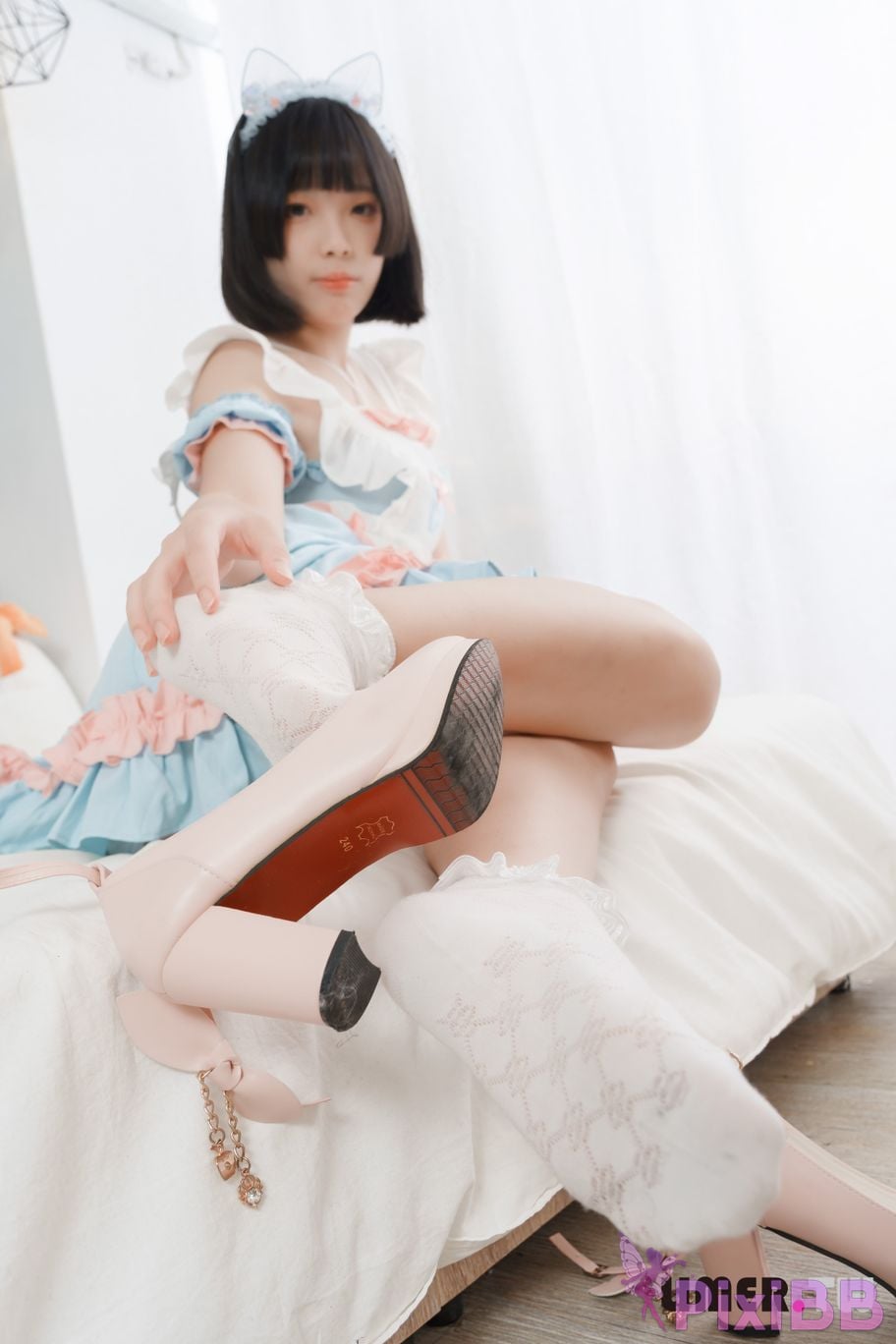 Limerence original No.055 of the maid dressed in soft European style and bare feet please enjoy master PixiBB.COM 022