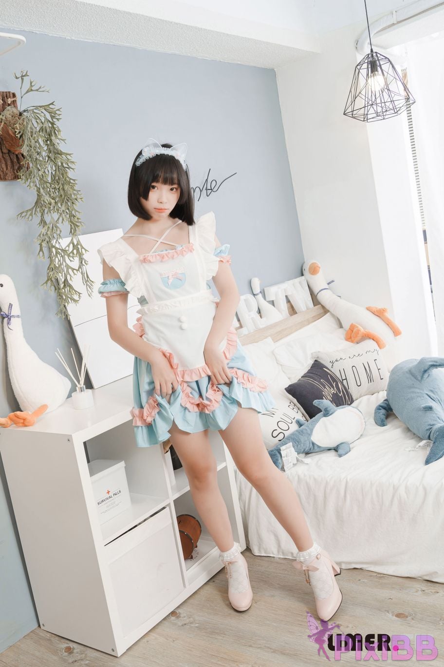 Limerence original No.055 of the maid dressed in soft European style and bare feet please enjoy master PixiBB.COM 026
