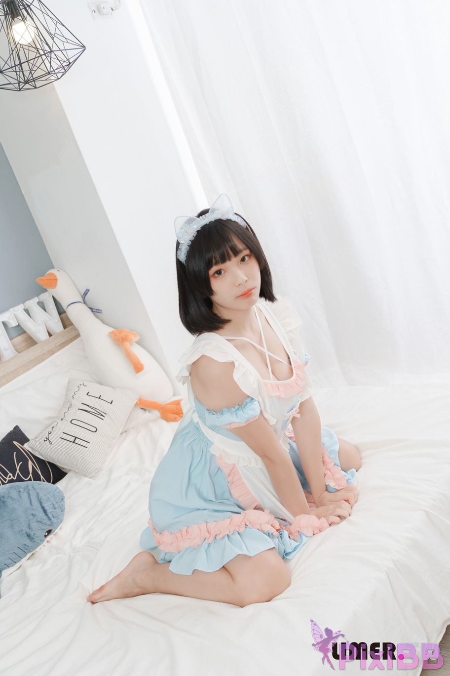 Limerence original No.055 of the maid dressed in soft European style and bare feet please enjoy master PixiBB.COM 052
