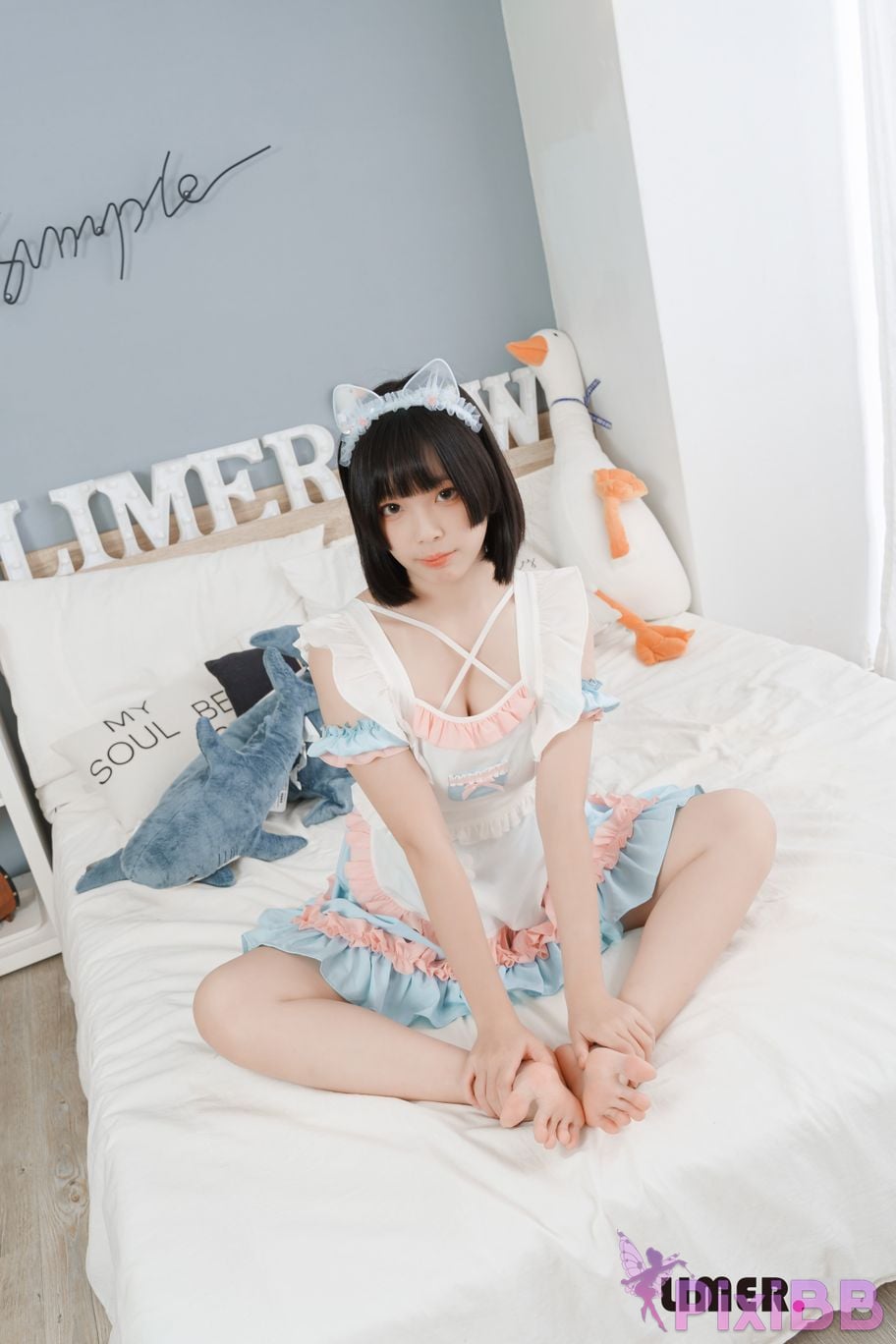 Limerence original No.055 of the maid dressed in soft European style and bare feet please enjoy master PixiBB.COM 117