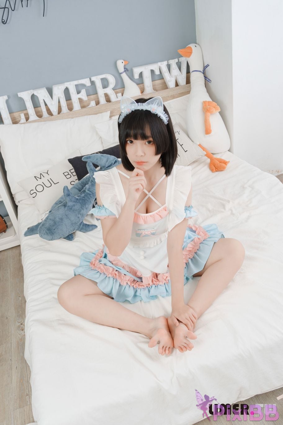 Limerence original No.055 of the maid dressed in soft European style and bare feet please enjoy master PixiBB.COM 118