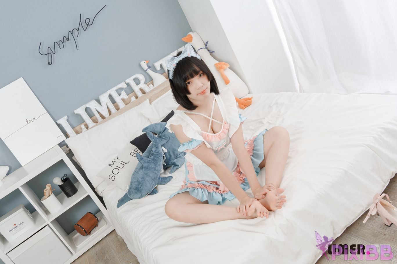 Limerence original No.055 of the maid dressed in soft European style and bare feet please enjoy master PixiBB.COM 121