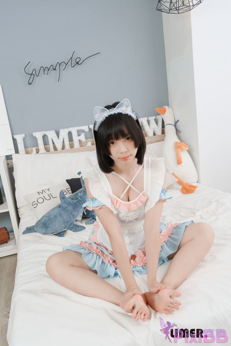 Limerence original No.055 of the maid dressed in soft European style and bare feet please enjoy master PixiBB.COM 122