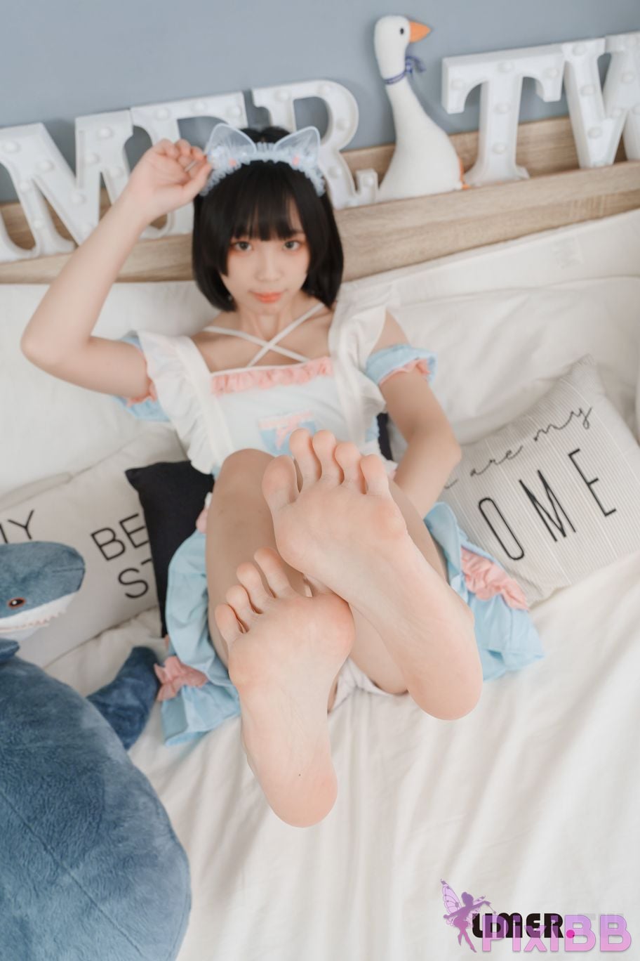 Limerence original No.055 of the maid dressed in soft European style and bare feet please enjoy master PixiBB.COM 134