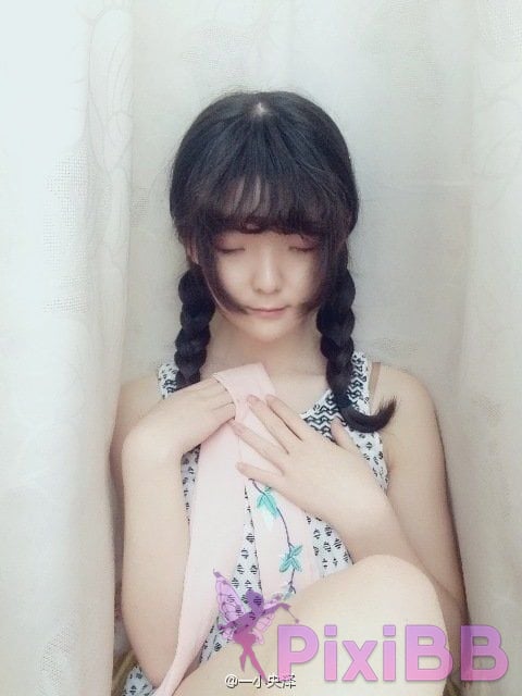Coser yixiaoyangze PixiBB.COM 130