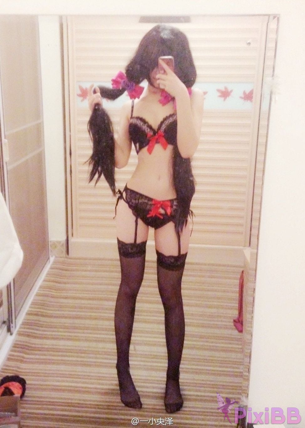 Coser yixiaoyangze PixiBB.COM 196