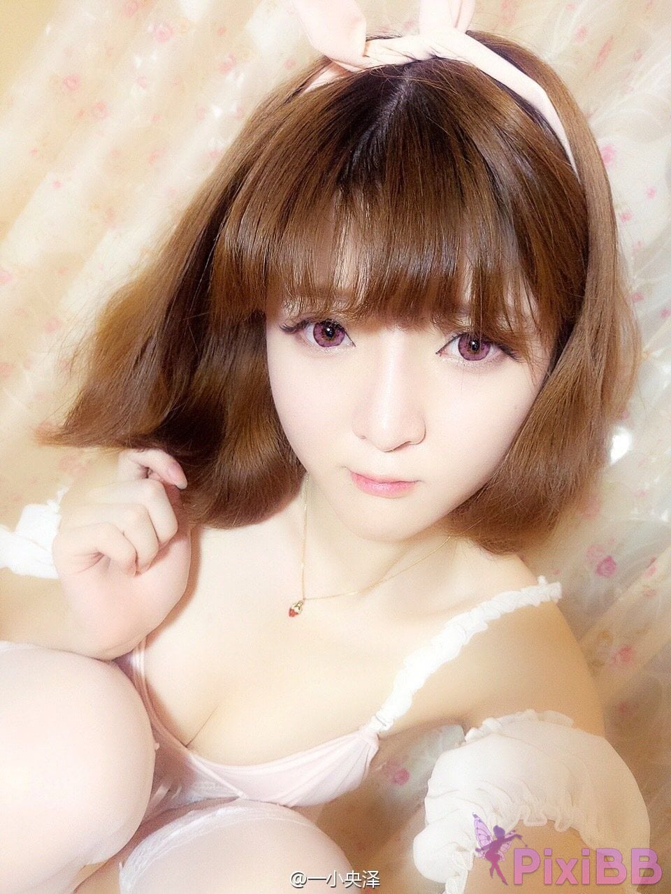 Coser yixiaoyangze PixiBB.COM 240