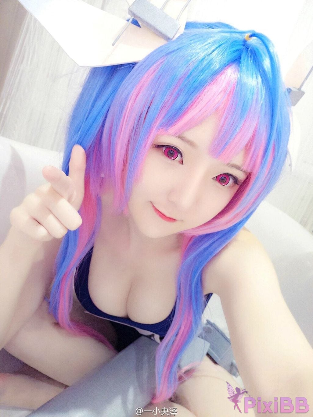 Coser yixiaoyangze PixiBB.COM 241