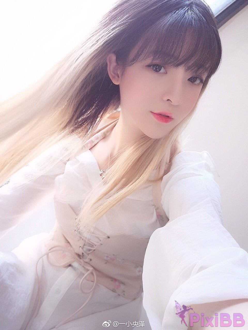 Coser yixiaoyangze PixiBB.COM 480