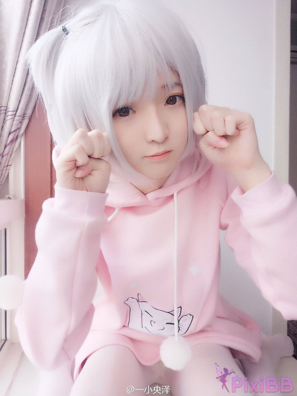 Coser yixiaoyangze PixiBB.COM 550