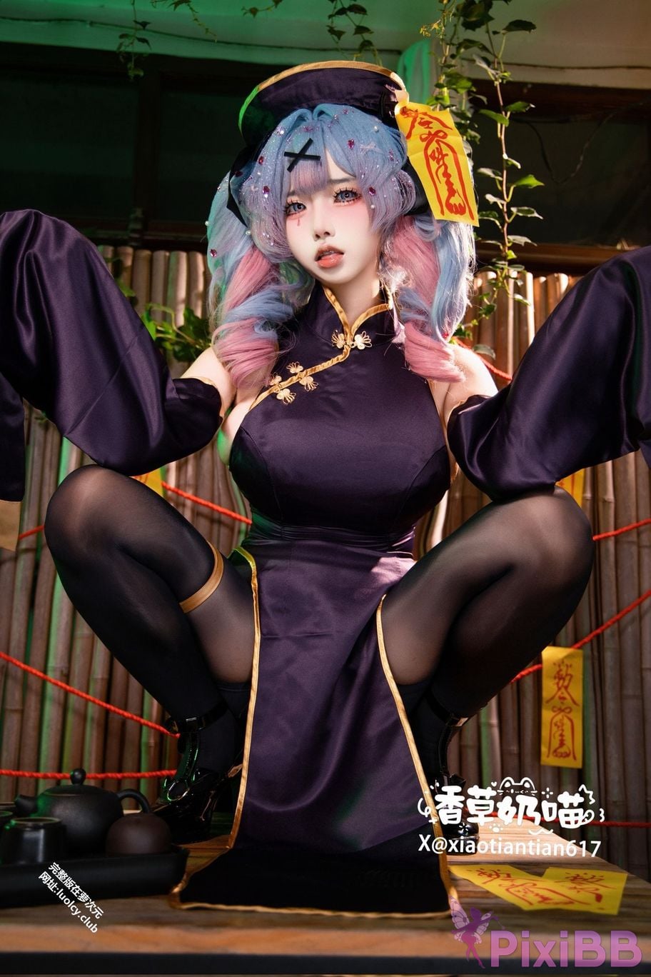 Cosplayer Vanilla Milk Meow Two tailed white tiger loli exposed outdoors PixiBB.COM 034