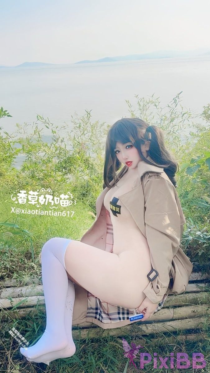Cosplayer Vanilla Milk Meow Two tailed white tiger loli exposed outdoors PixiBB.COM 143