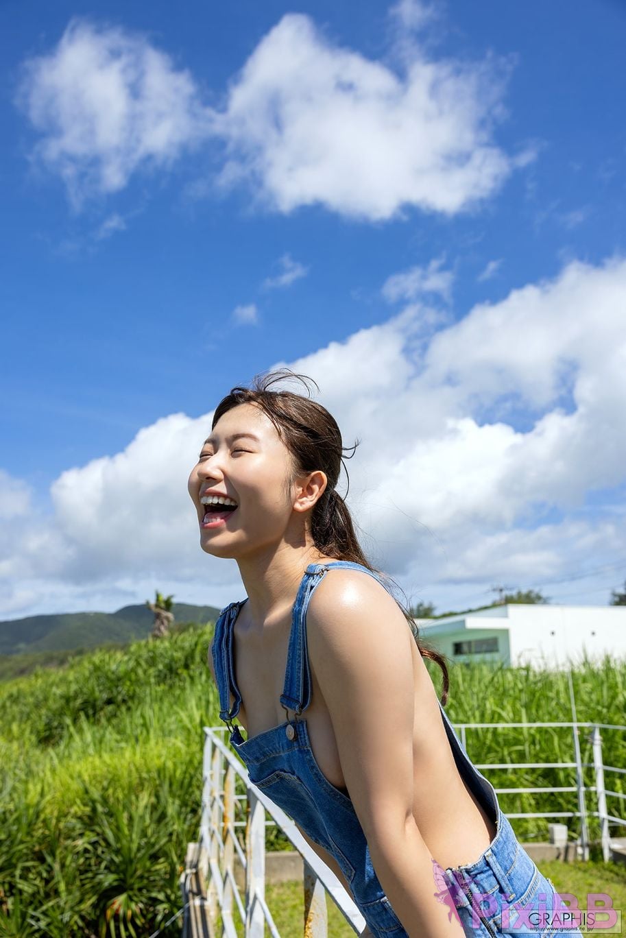 Japanese Idol Miyu Aizawa Graphis New Year s Holiday SPECIAL 2025 2026 Come Across Vol.6 7 8 9 PixiBB.COM 032