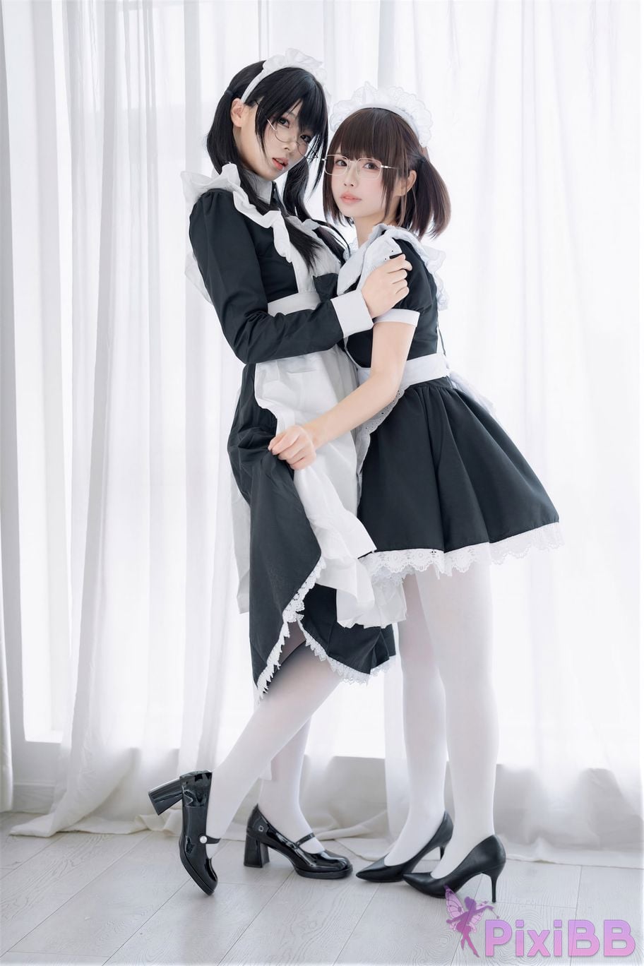 Cosplayer Senior Sister Xuan Xiao One hundred thousand precious volts double maid PixiBB.COM 002