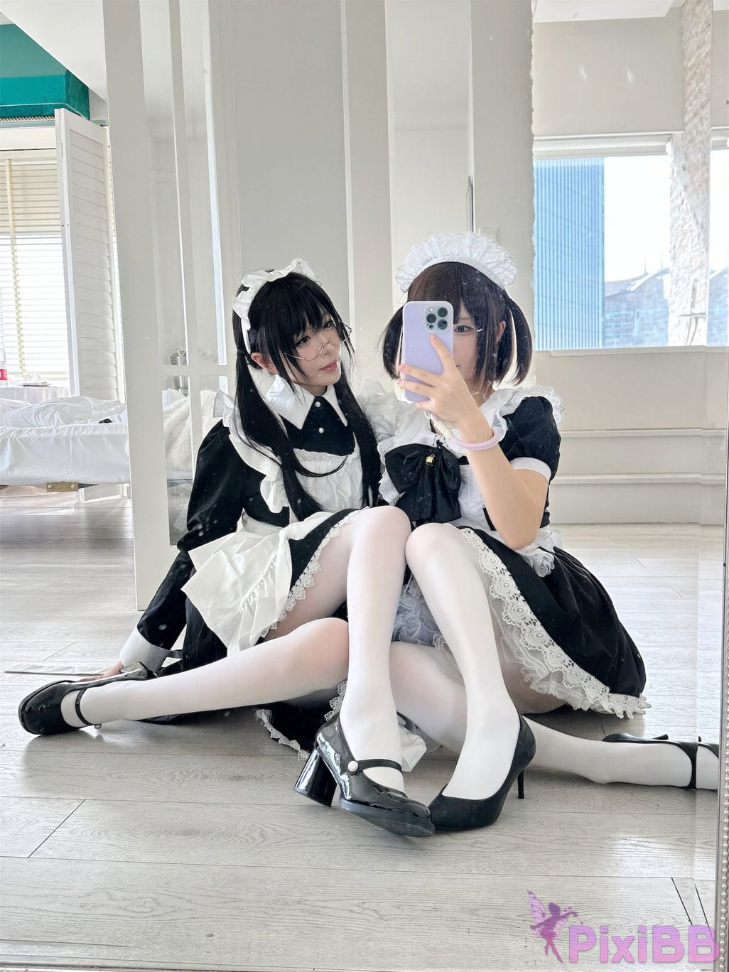 Cosplayer Senior Sister Xuan Xiao One hundred thousand precious volts double maid PixiBB.COM 006