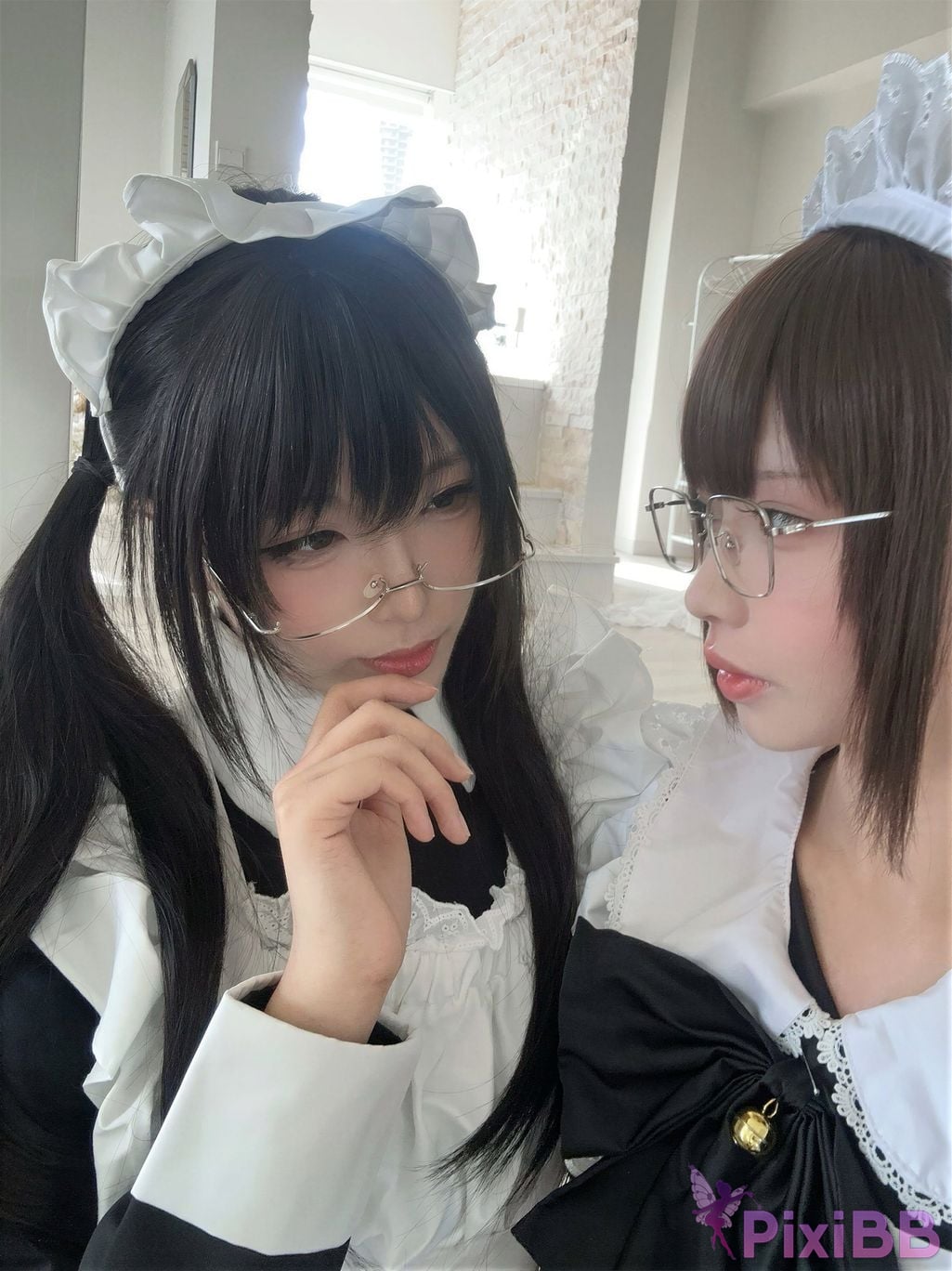 Cosplayer Senior Sister Xuan Xiao One hundred thousand precious volts double maid PixiBB.COM 010