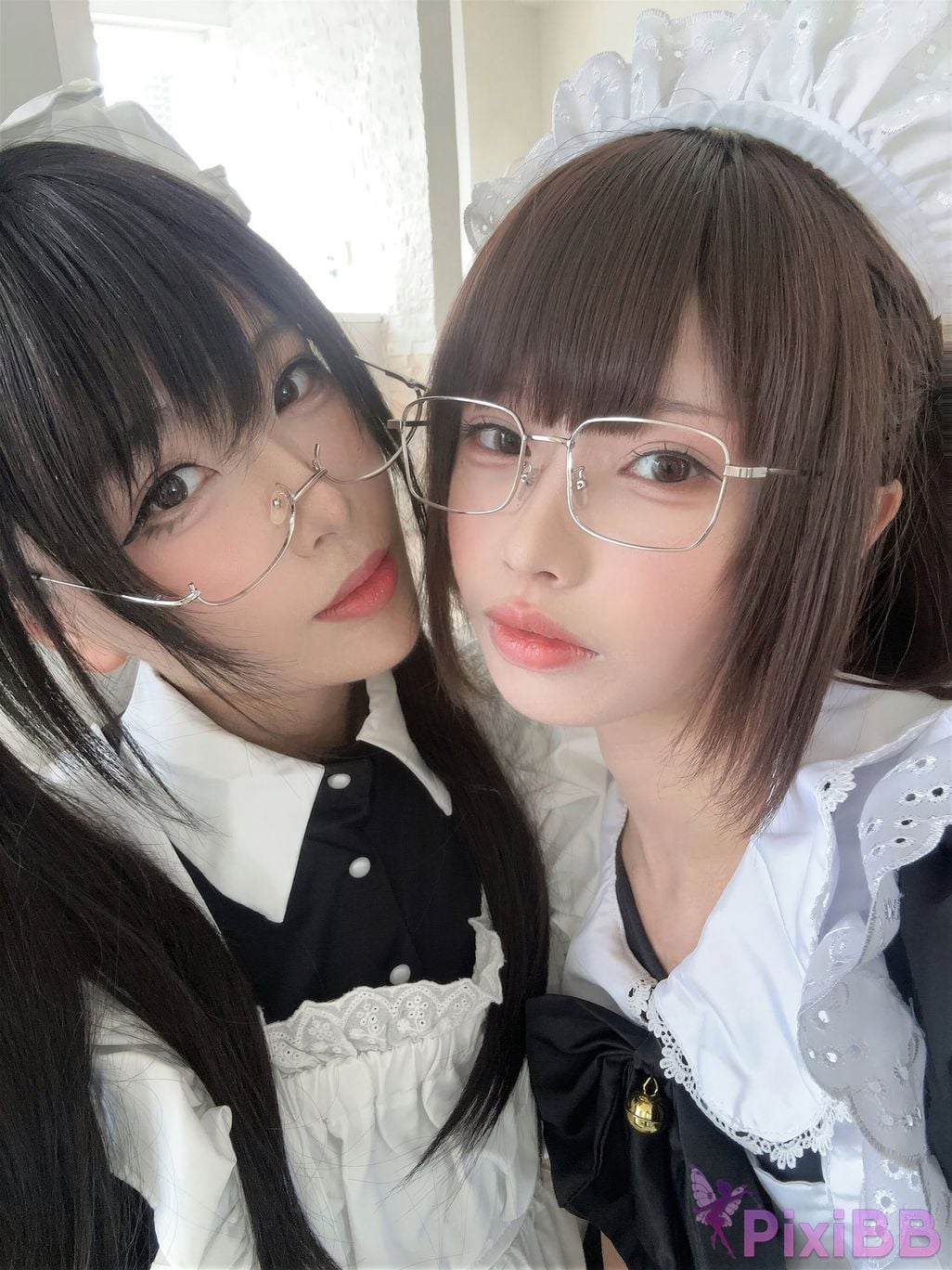 Cosplayer Senior Sister Xuan Xiao One hundred thousand precious volts double maid PixiBB.COM 011