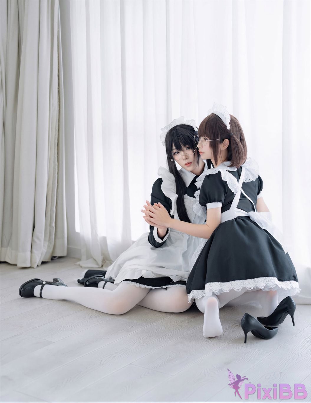 Cosplayer Senior Sister Xuan Xiao One hundred thousand precious volts double maid PixiBB.COM 024