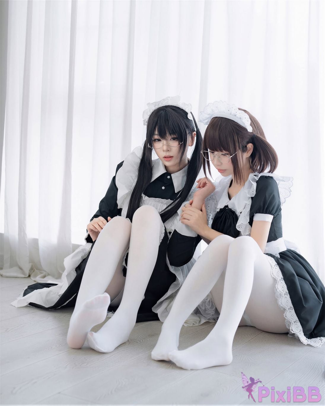 Cosplayer Senior Sister Xuan Xiao One hundred thousand precious volts double maid PixiBB.COM 035