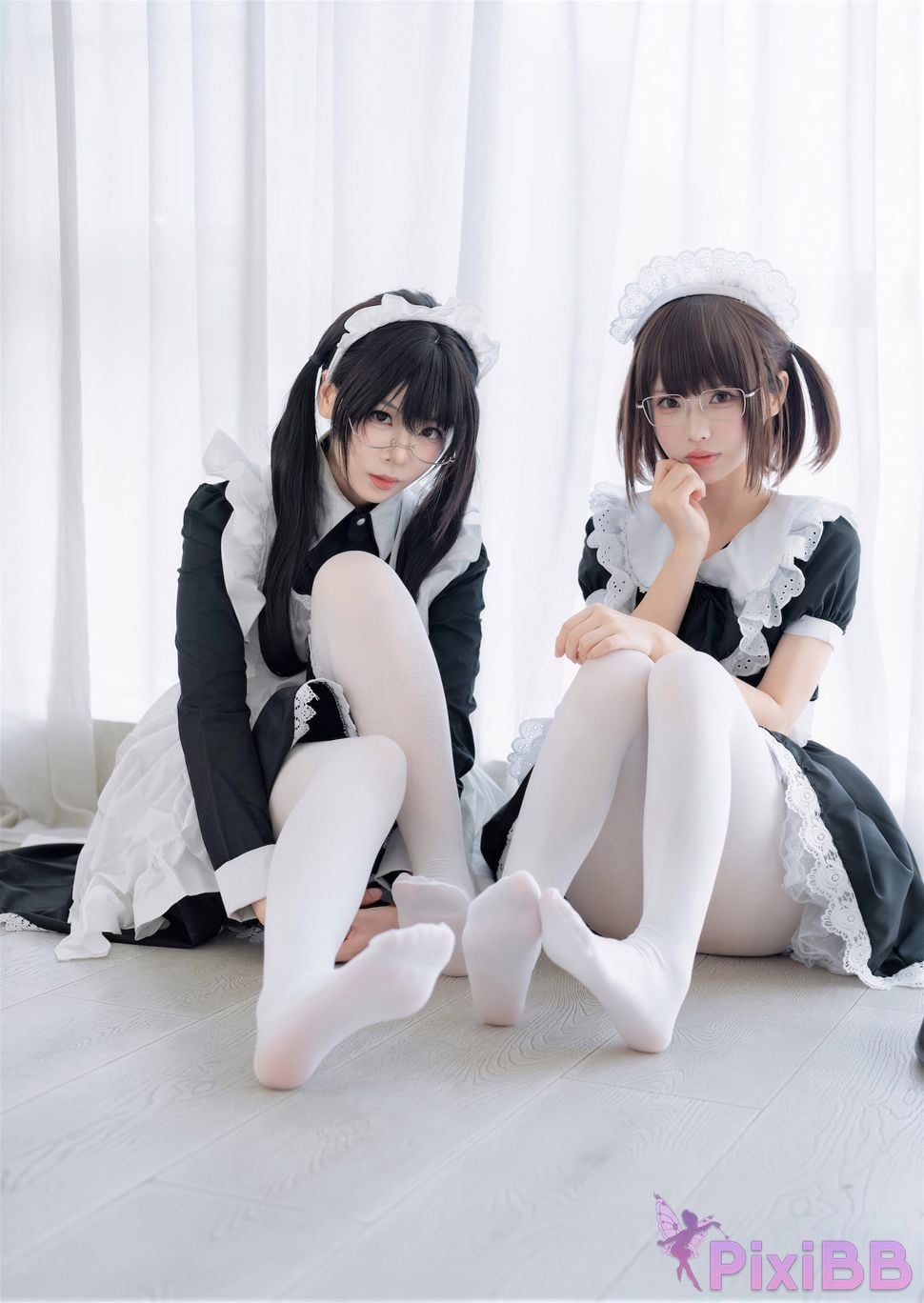 Cosplayer Senior Sister Xuan Xiao One hundred thousand precious volts double maid PixiBB.COM 081