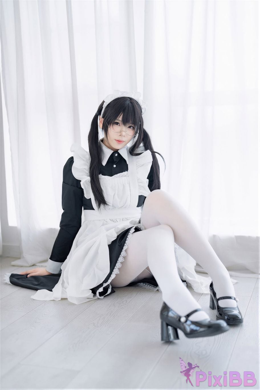 Cosplayer Senior Sister Xuan Xiao One hundred thousand precious volts double maid PixiBB.COM 085