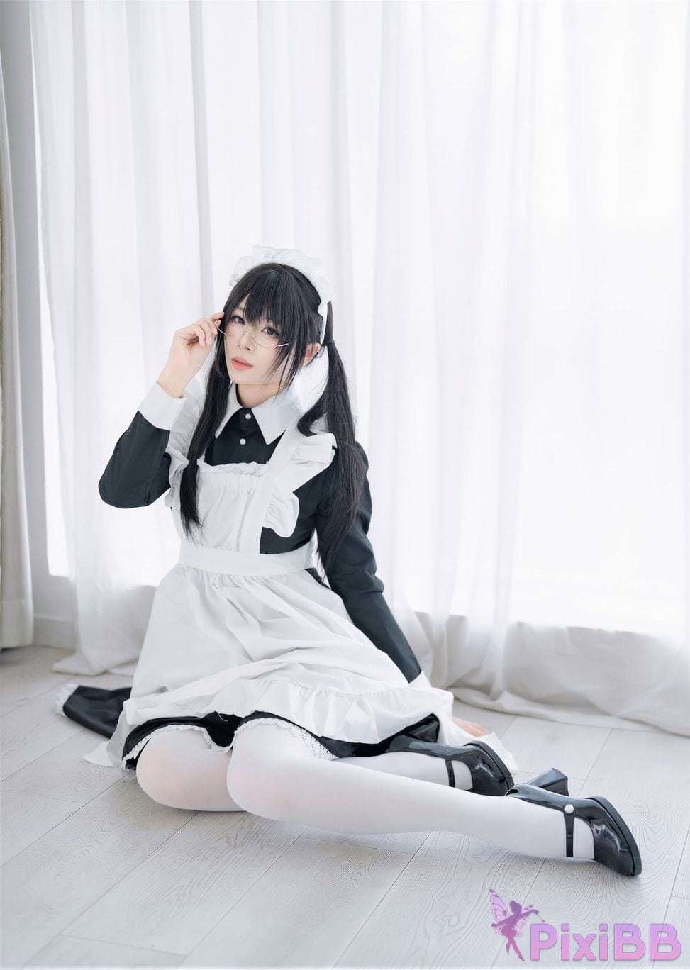 Cosplayer Senior Sister Xuan Xiao One hundred thousand precious volts double maid PixiBB.COM 086