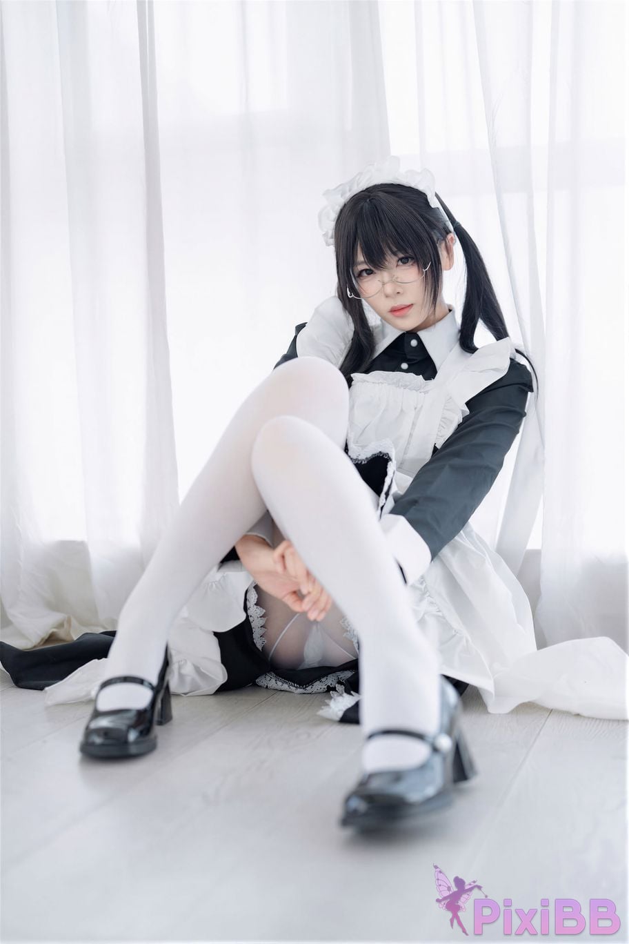 Cosplayer Senior Sister Xuan Xiao One hundred thousand precious volts double maid PixiBB.COM 090