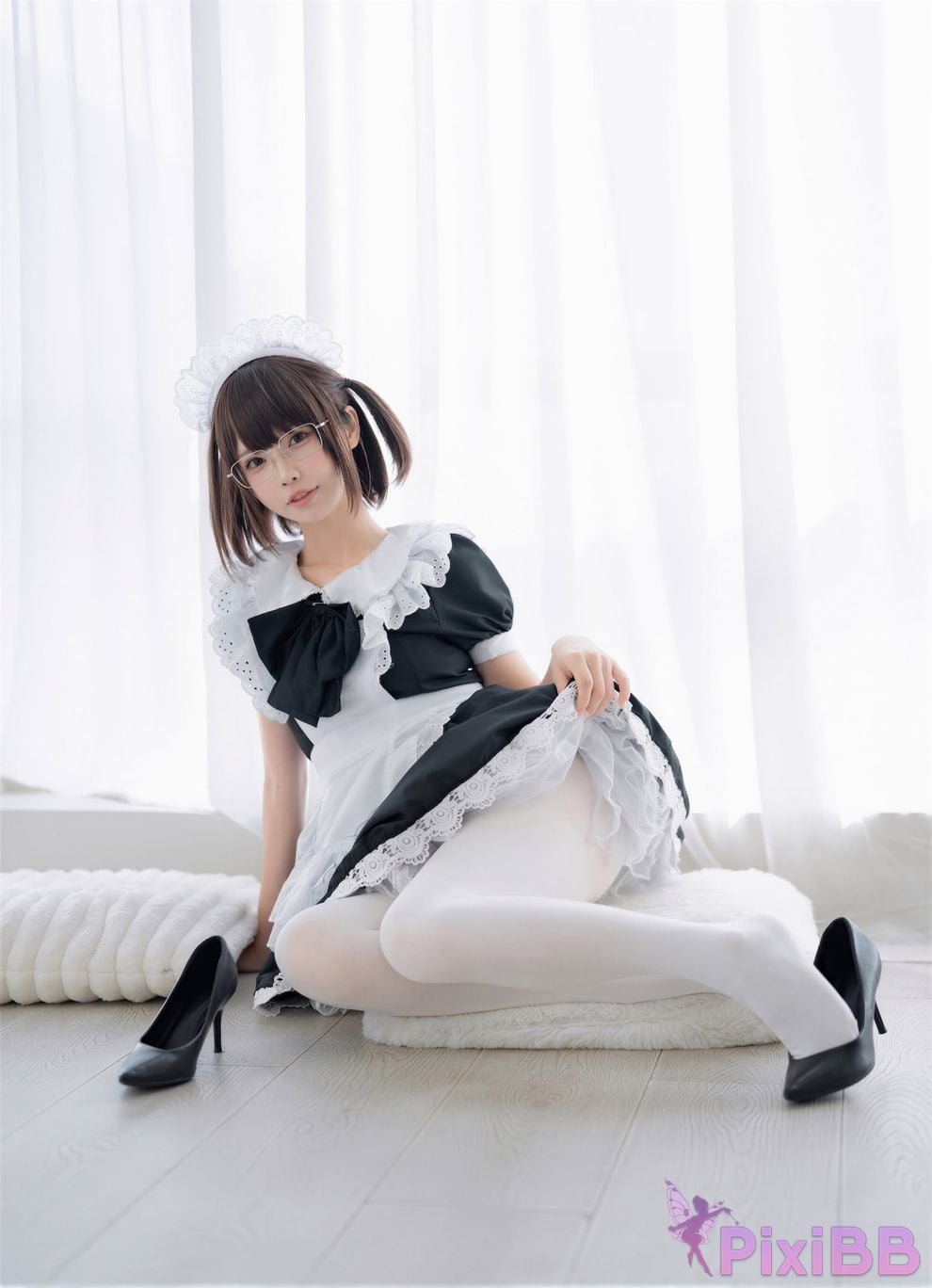 Cosplayer Senior Sister Xuan Xiao One hundred thousand precious volts double maid PixiBB.COM 093