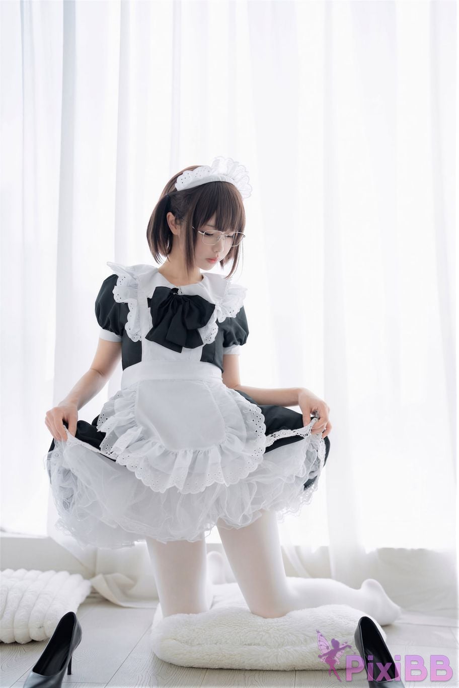 Cosplayer Senior Sister Xuan Xiao One hundred thousand precious volts double maid PixiBB.COM 097