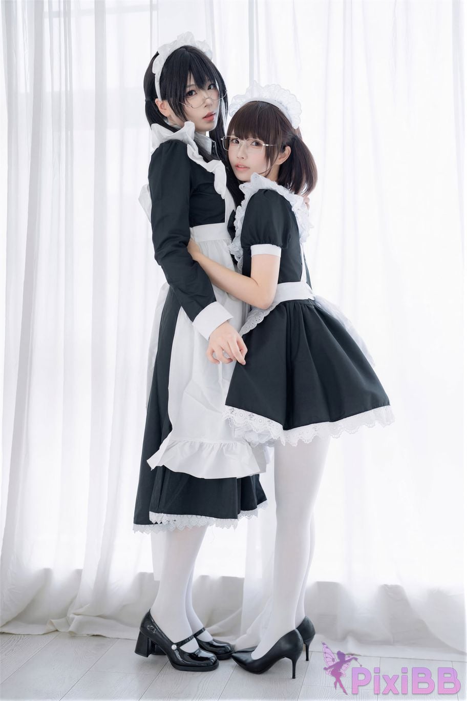 Cosplayer Senior Sister Xuan Xiao One hundred thousand precious volts double maid PixiBB.COM 100