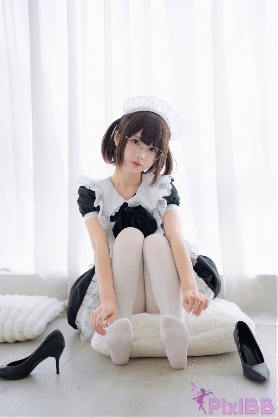 Cosplayer Senior Sister Xuan Xiao One hundred thousand precious volts double maid PixiBB.COM 102