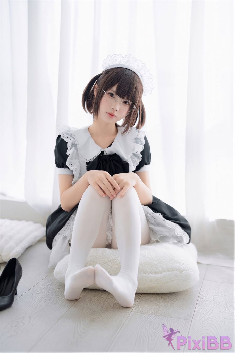 Cosplayer Senior Sister Xuan Xiao One hundred thousand precious volts double maid PixiBB.COM 103