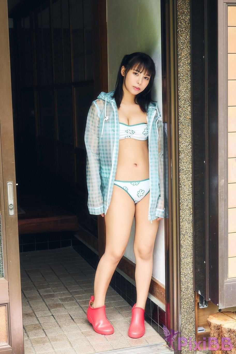 Japanese Idol Amisa Miyazaki FLASH digital photo book Sweet Summer PixiBB.COM 036