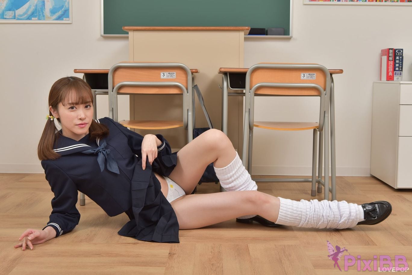 Japanese Idol Yuri Toka Yuuri Kirika Lovepop No.L 0719 Photoset School Uniform Hoodie PixiBB.COM 254