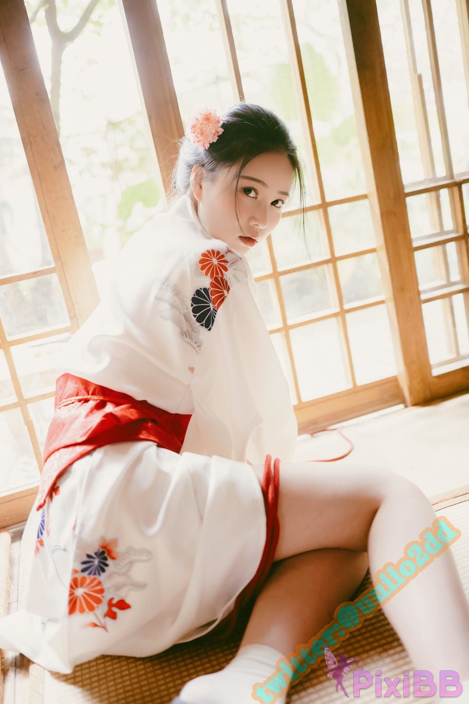 Coser Nnian A PixiBB.COM 035