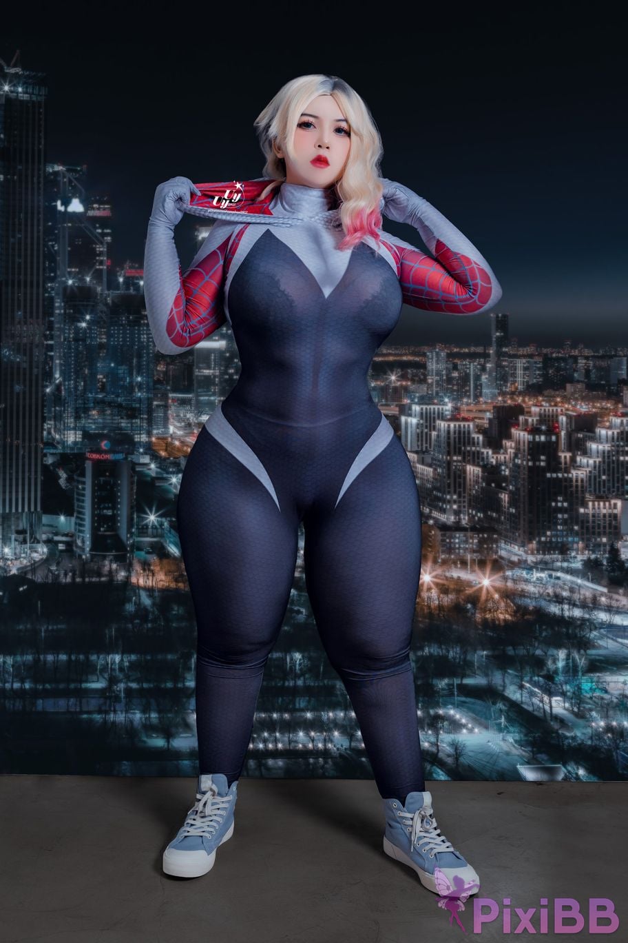 Uy Uy Spider Gwen PixiBB.COM