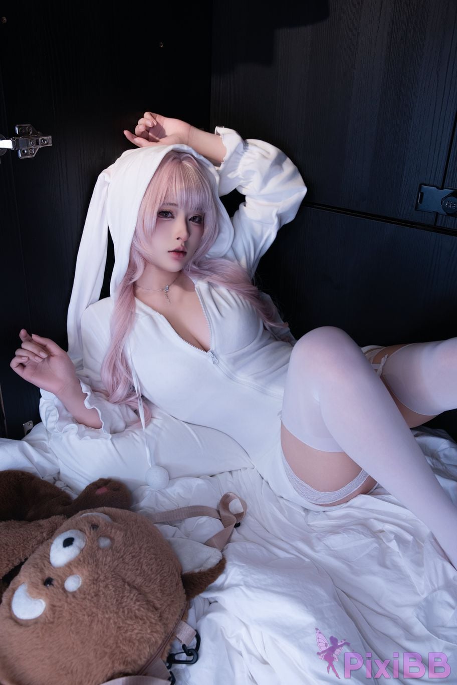 Cosplayer Yuno Shimizu rabbit in closet PixiBB.COM 001
