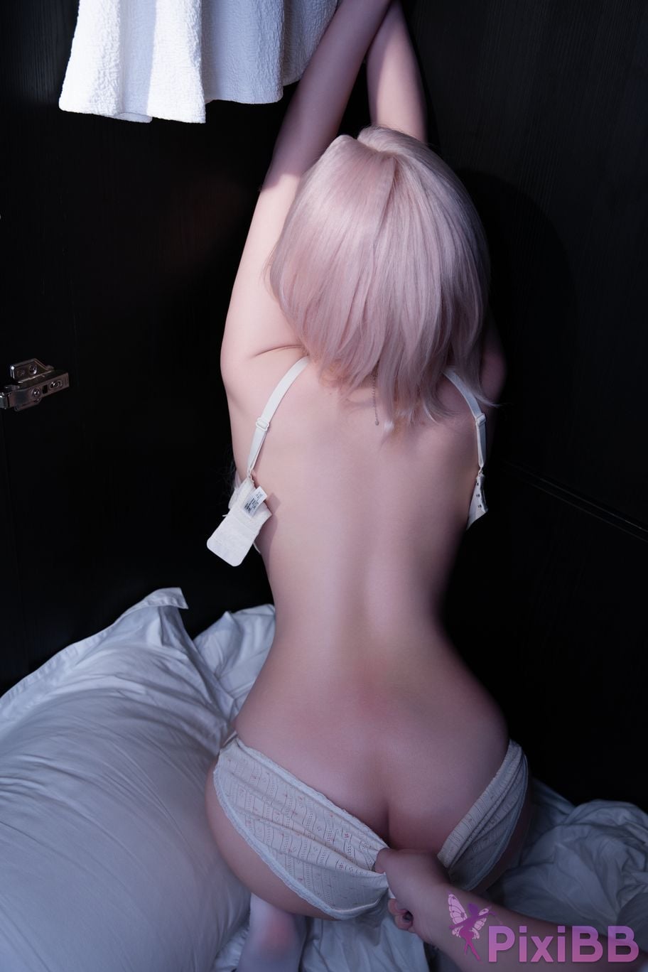 Cosplayer Yuno Shimizu rabbit in closet PixiBB.COM 059