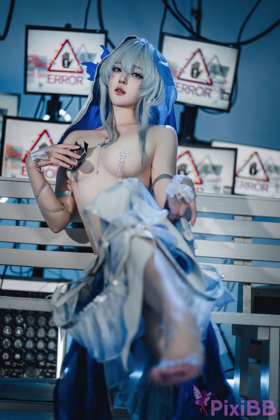Cosplayer Natsuko Xia Xiazi Ming Chao Shorekeeper PixiBB.COM 030