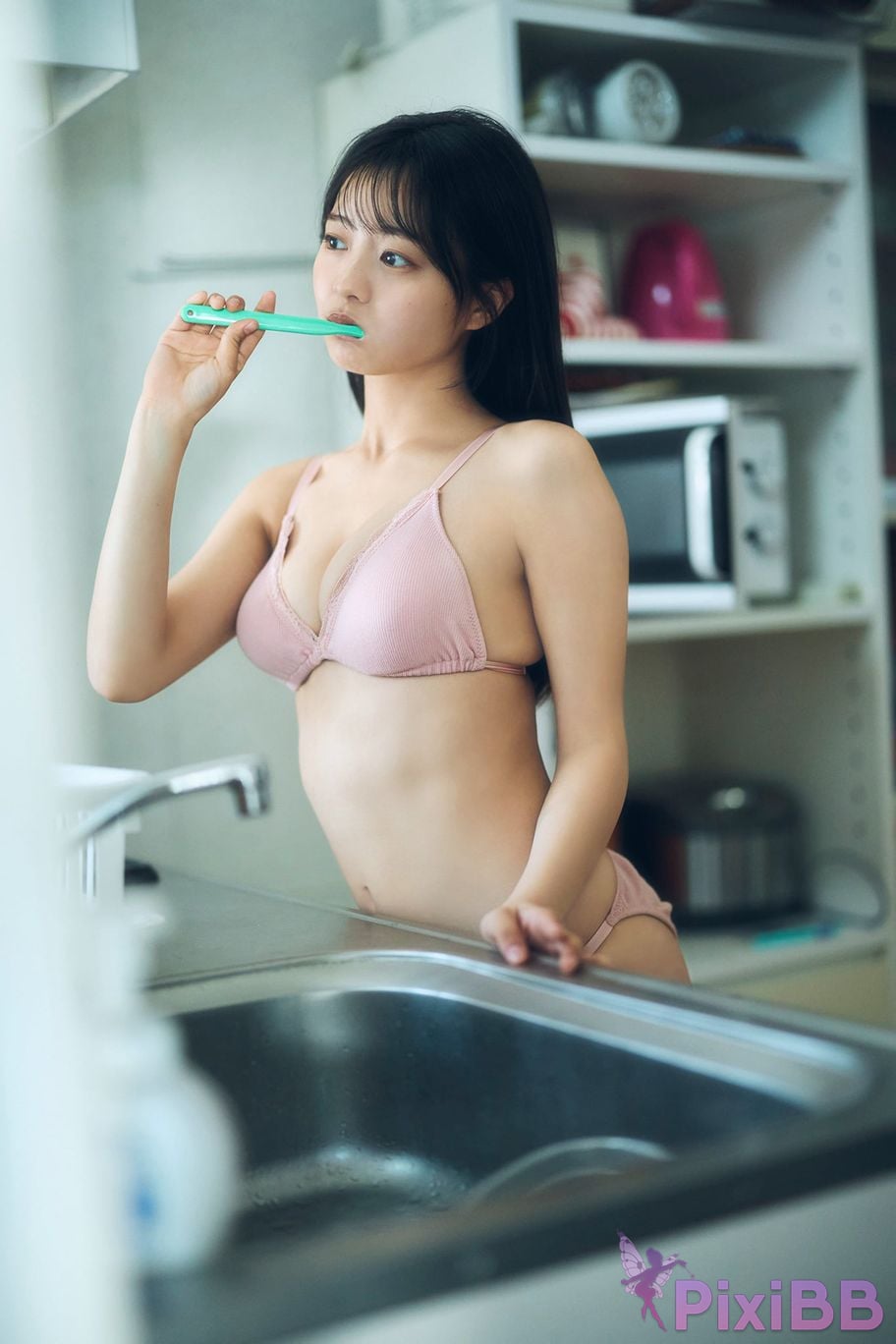 Japanese Idol Ayano Kato Expanded version Complete 50P Miss Magazines Asoviva How to spend a rainy day Yanmaga digital photo book PixiBB.COM 018