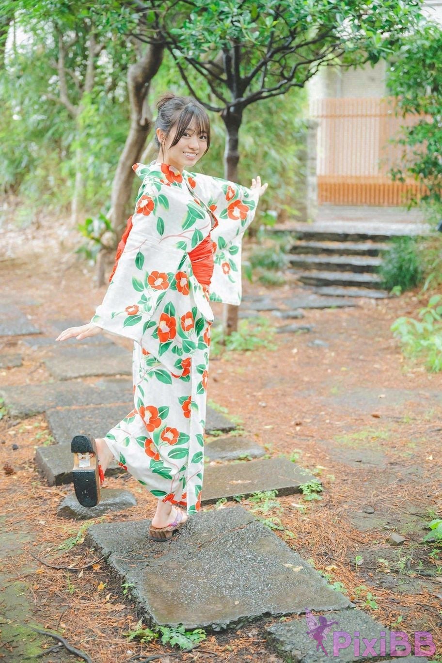 Japanese Idol Ayano Kato Expanded version Complete 50P Miss Magazines Asoviva summer vacation Yanmaga digital photo book PixiBB.COM 010