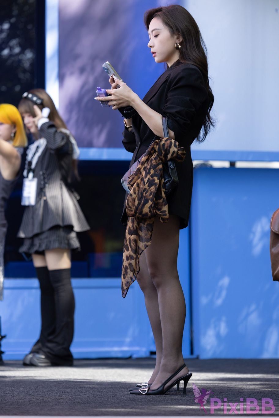 Featured Street Photography Works No.5683 Leopard print black silk high heels PixiBB.COM 095