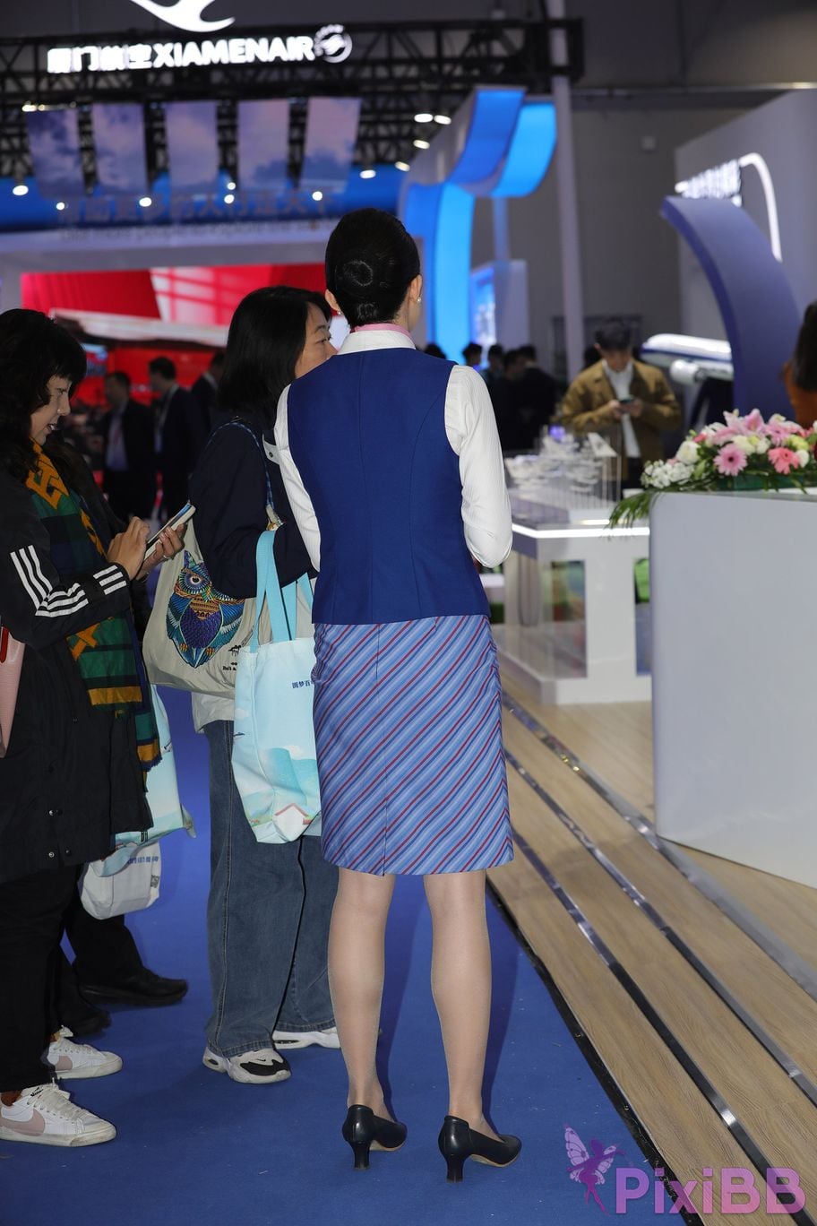 Featured Street Photography Works No.5687 China Southern Airlines uniform PixiBB.COM 003