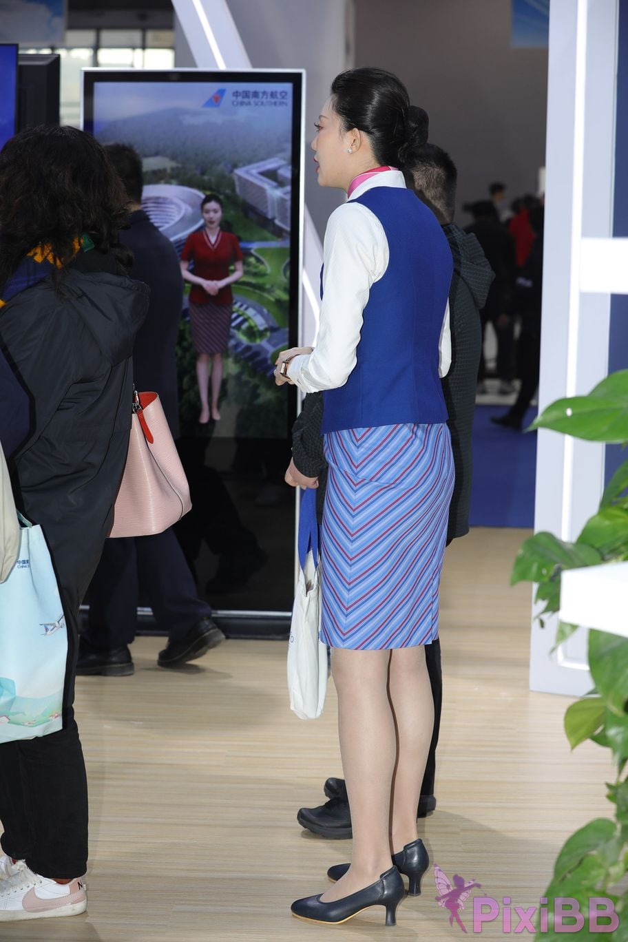 Featured Street Photography Works No.5687 China Southern Airlines uniform PixiBB.COM 062
