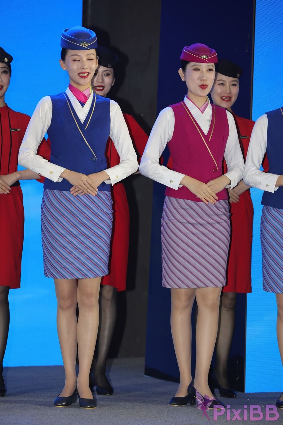 Featured Street Photography Works No.5687 China Southern Airlines uniform PixiBB.COM 072