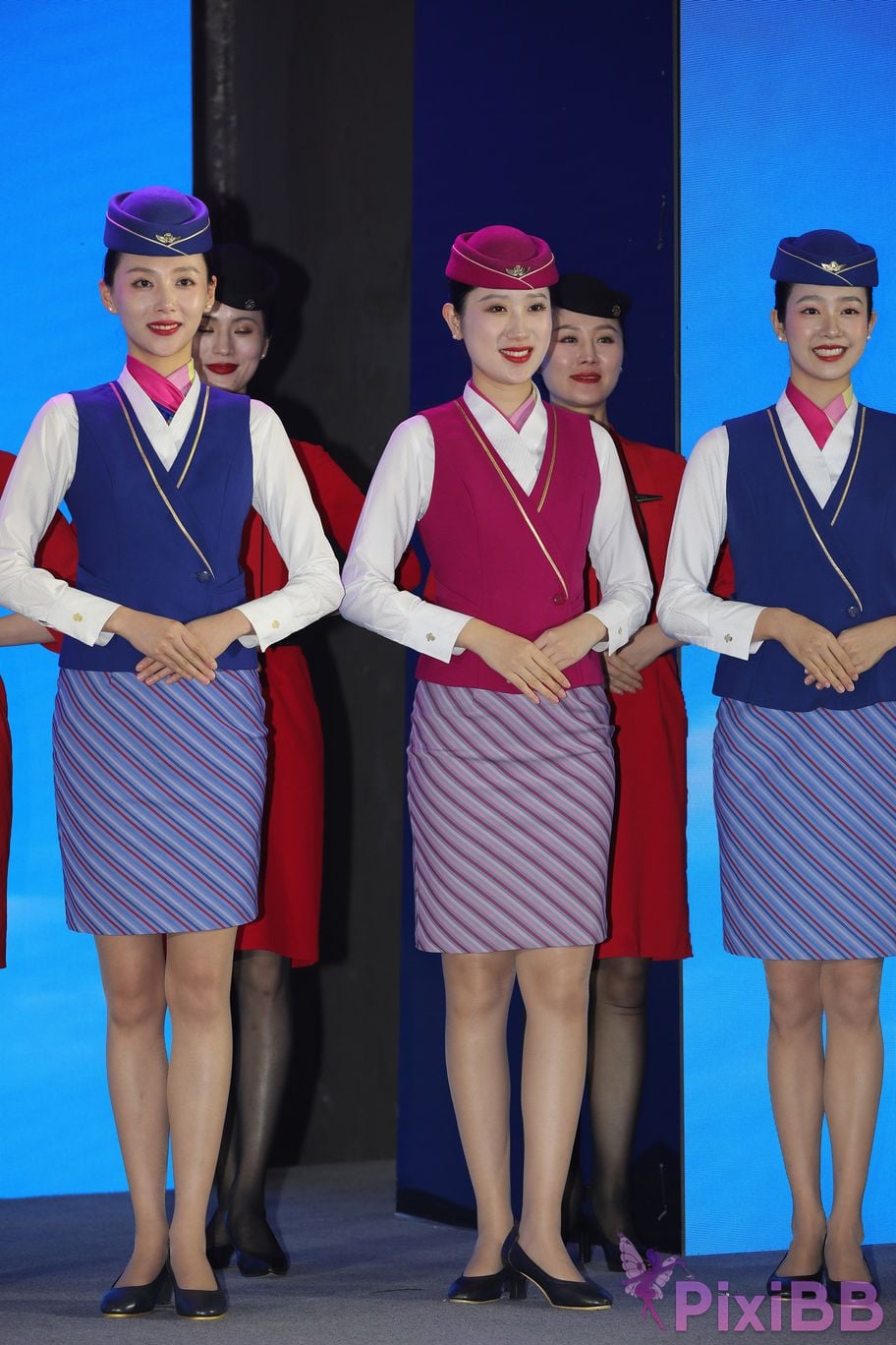 Featured Street Photography Works No.5687 China Southern Airlines uniform PixiBB.COM 075