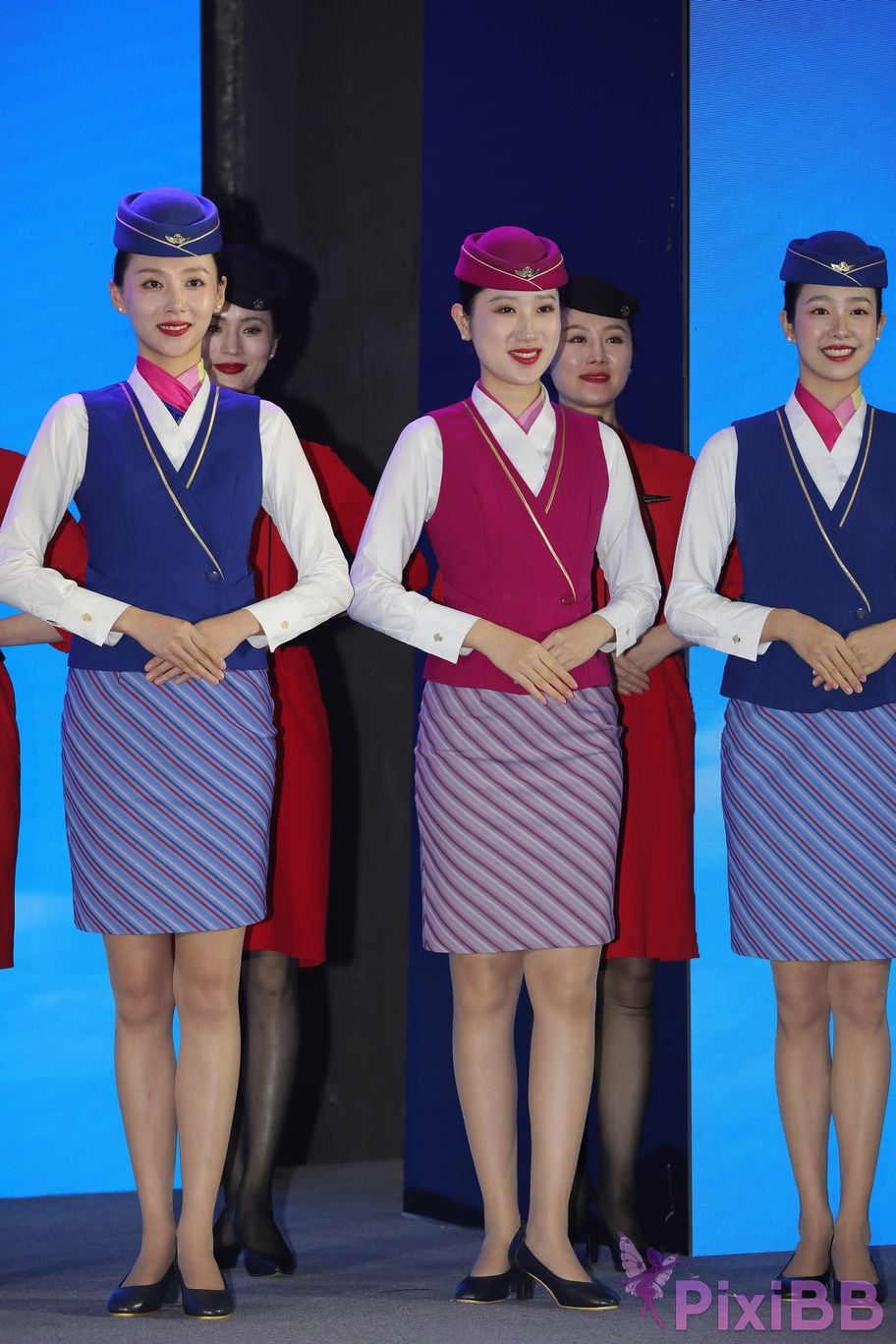 Featured Street Photography Works No.5687 China Southern Airlines uniform PixiBB.COM 076