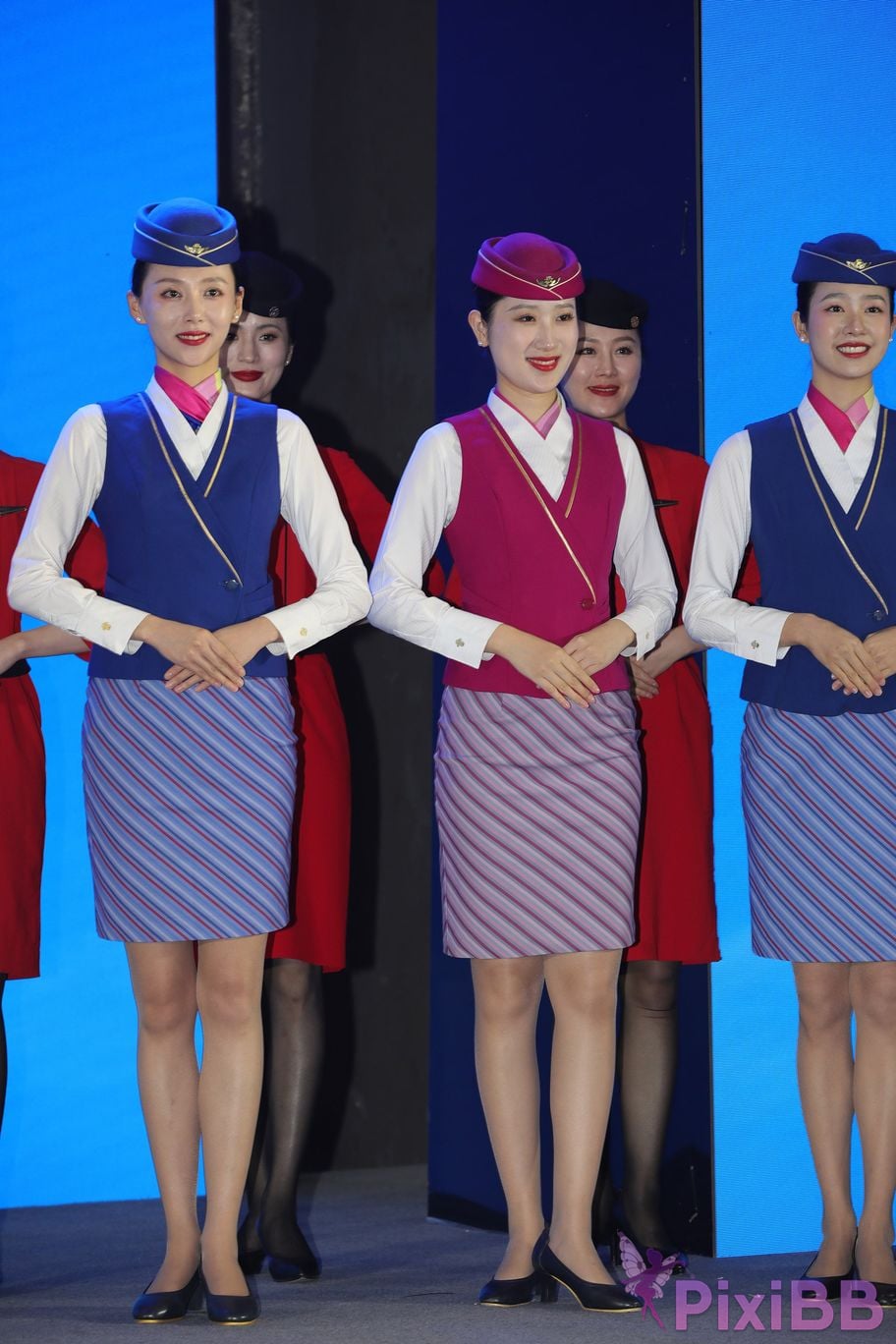 Featured Street Photography Works No.5687 China Southern Airlines uniform PixiBB.COM 078