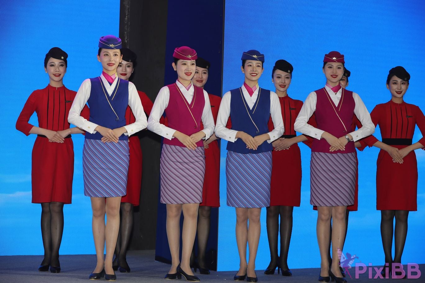 Featured Street Photography Works No.5687 China Southern Airlines uniform PixiBB.COM 079